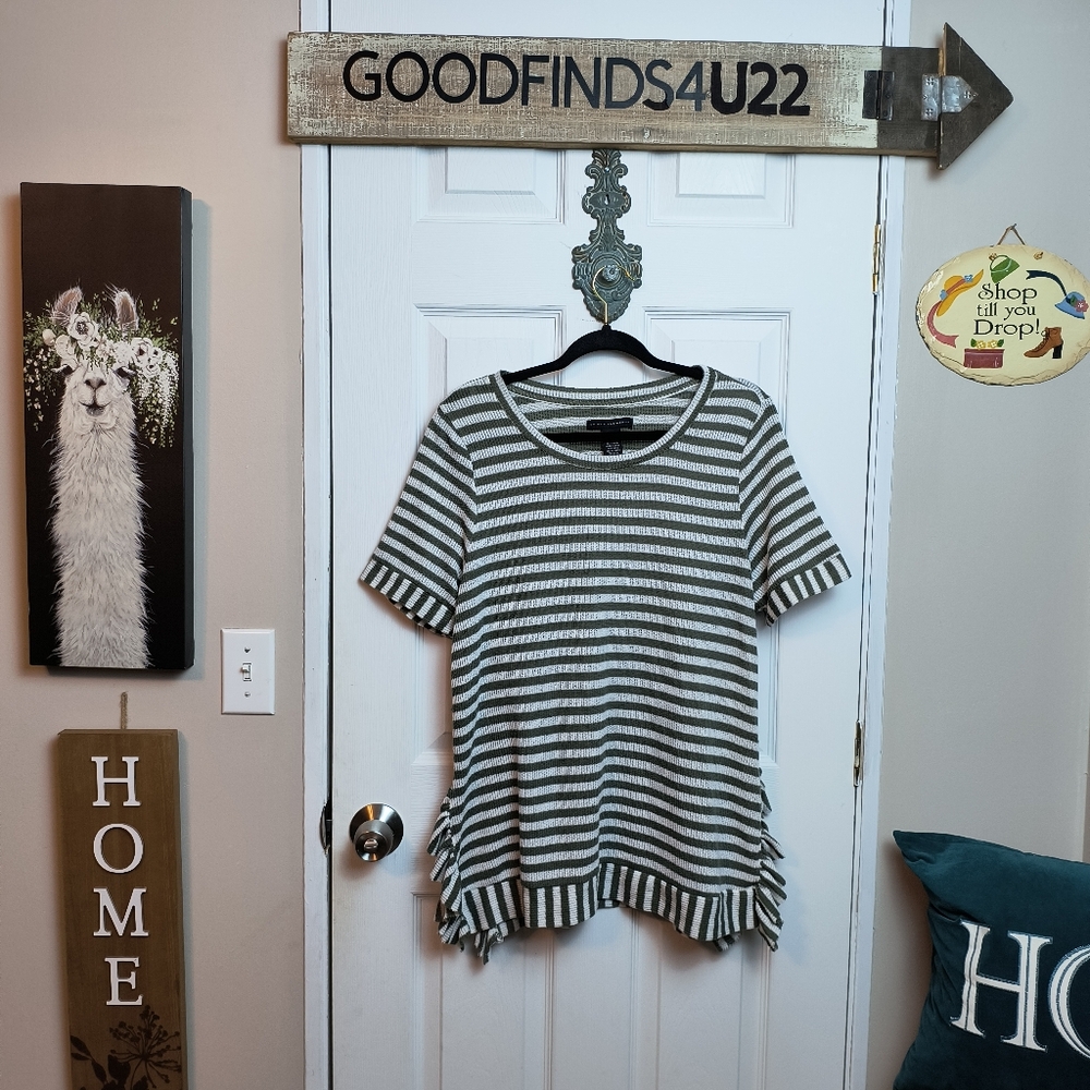 Grace Elements Green & White Striped Ruffled Blouse Size Large Soft & Stretchy